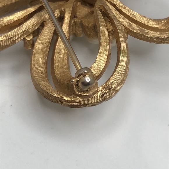 Crown Trifari from 50’s Rose Vermeil Floral Brooch with pearls. - Picture 5 of 8